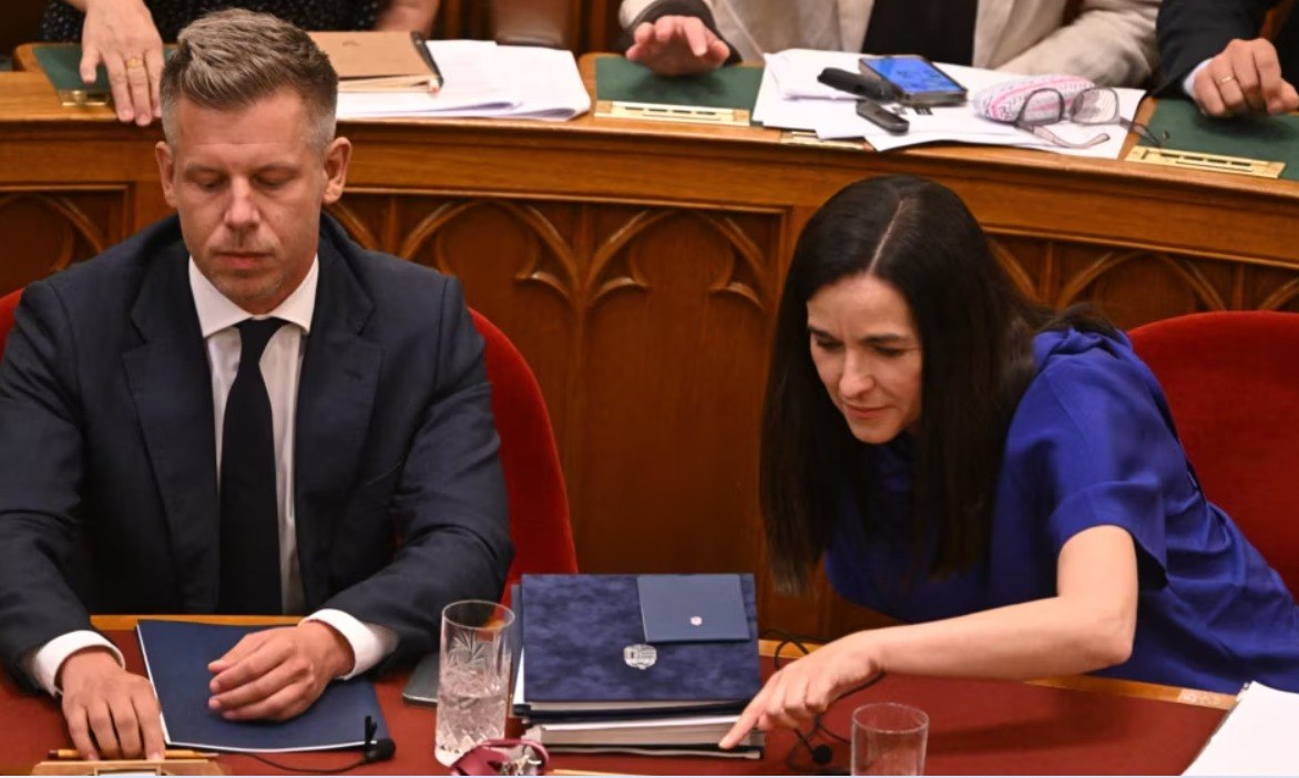 Мадяр і очільниця МЗС Угорщини Орбан вступили у публічну суперечку із Сибігою через "Карпатську вісімку"